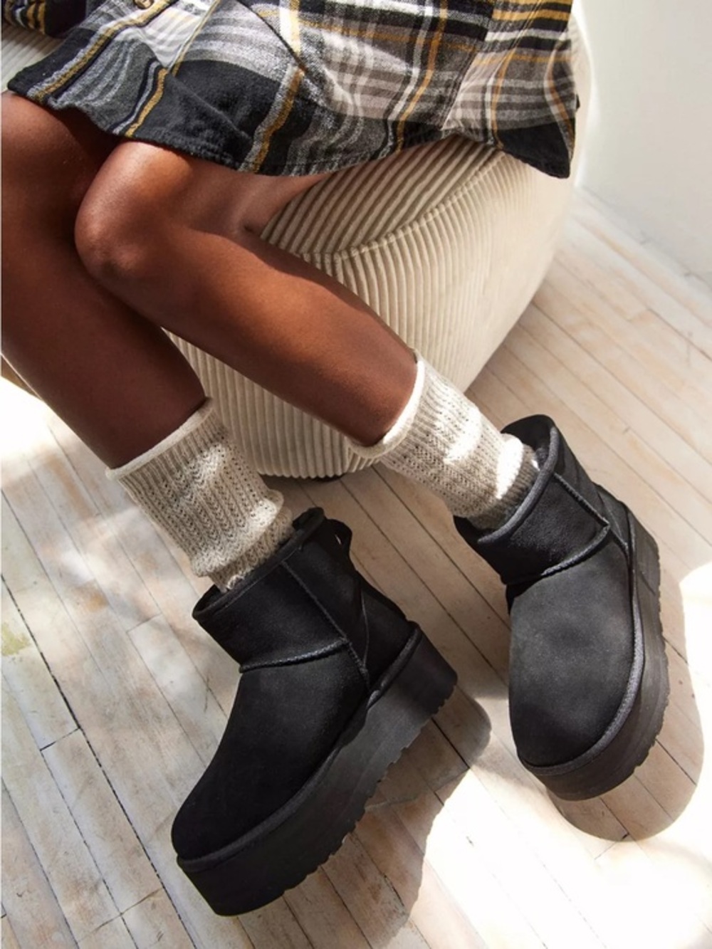 UGG Classic Mini Platform Boots Black Size 6